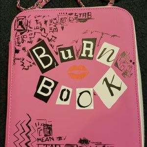 Mini burn book and mean girls brush set